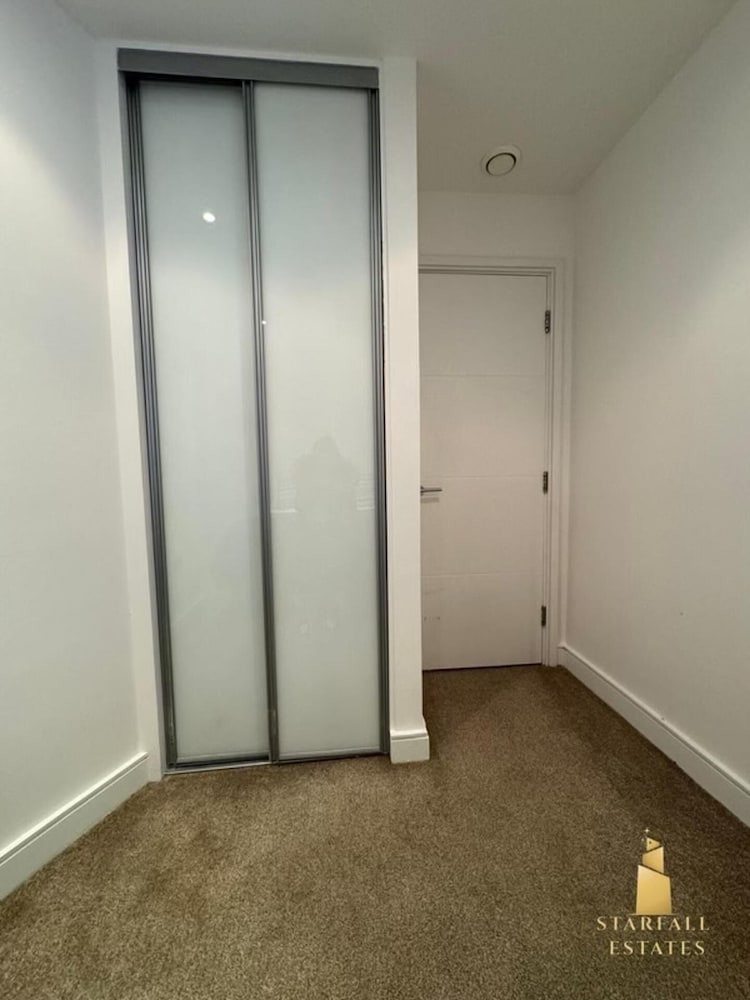 Leeds Apt - Hottub - Sleeps 6 - Special Occasions