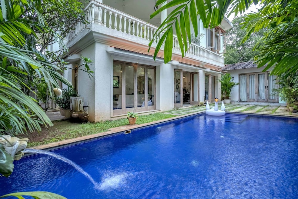 4bhk Villa in Siolim Pool Lush Forest View