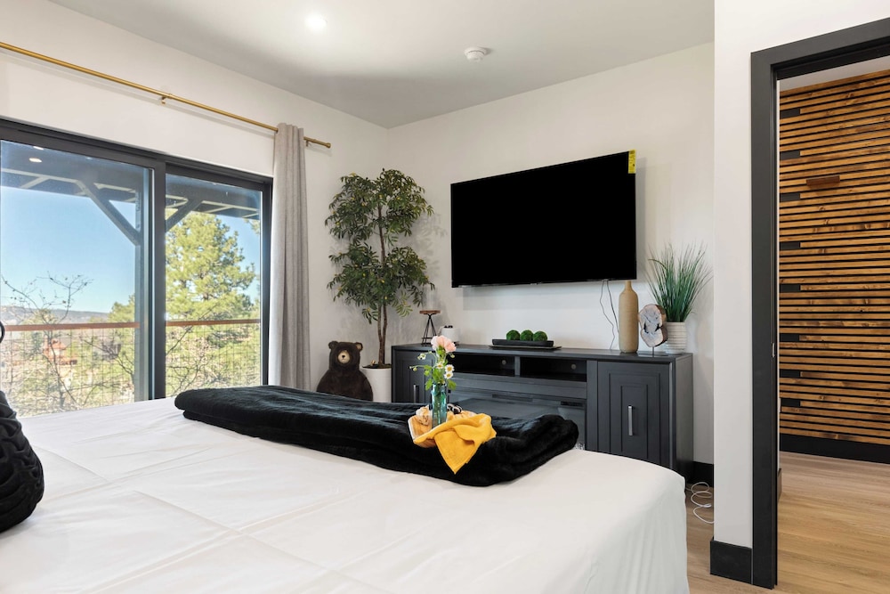 Modern Lodge Near Lake, Village, & Snow Summit Game Room, Decks, Firepit, Views