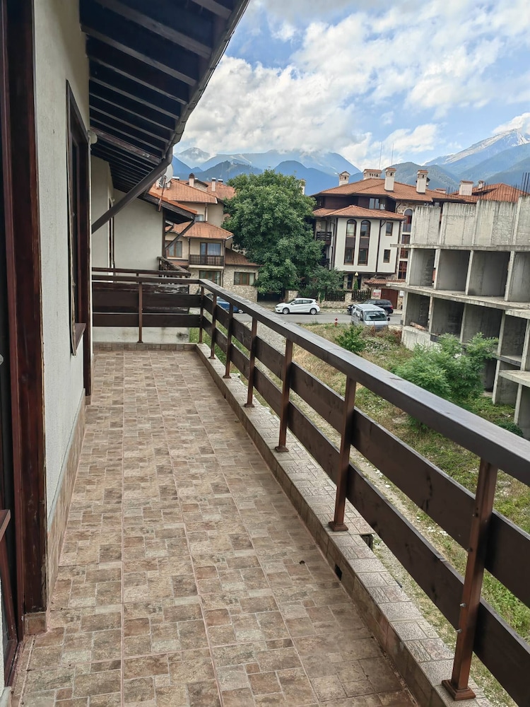 2405 Cosy Mountain View Apartment - 200mbps Wi-fi!
