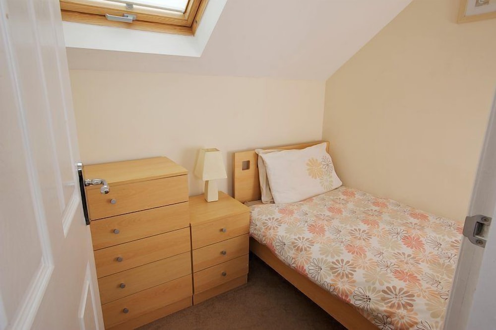 Pebble Cottage view 4