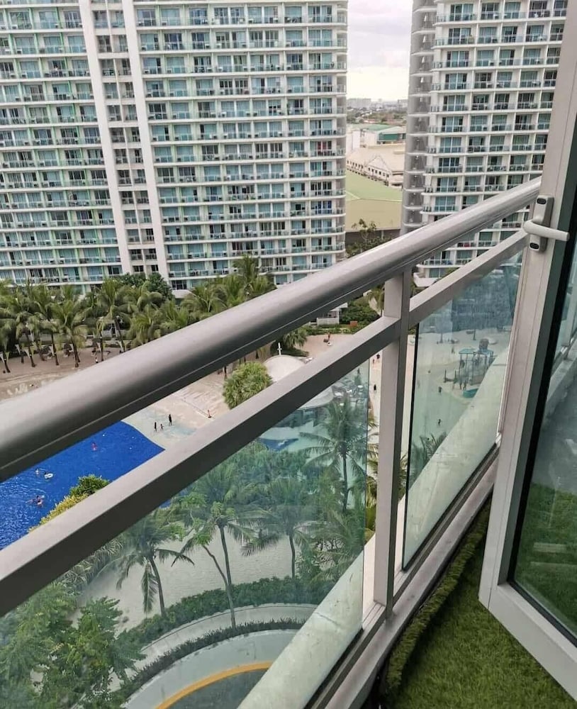 Azure Urban Resort Residences