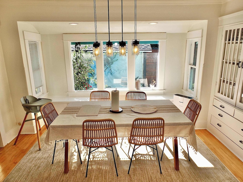 Beach City Craftsman - Walk to Beach