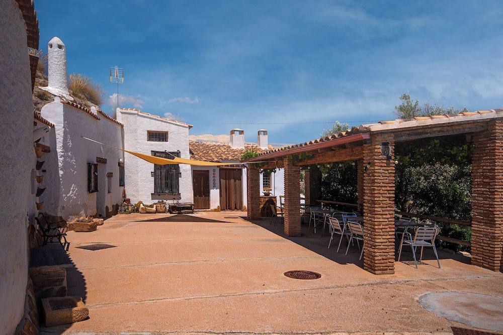 CUEVAS VICTORIA