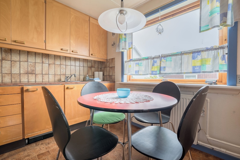 Charming 2-Bedroom Home | 20 Min Walk To City Centre