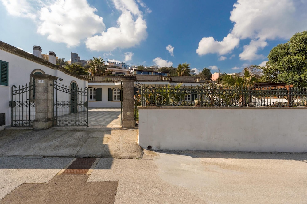 619 La Ripostiera by Barbarhouse