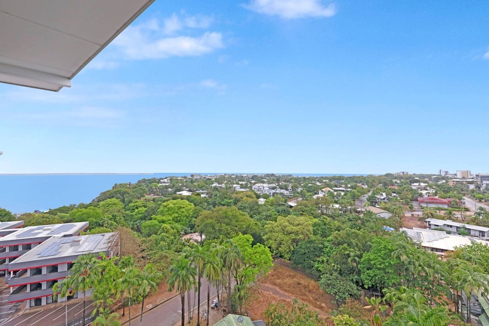 Zen Coastline Pool - Balcony Dining - Seaview
