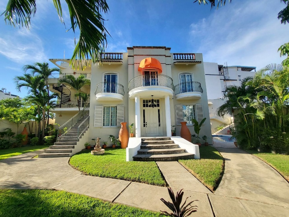 Hotel Villas Mi Mexico - Image 1