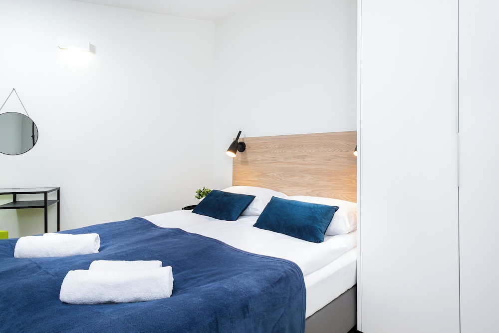 Warsaw Apartment One Bedroom by Renters view 4