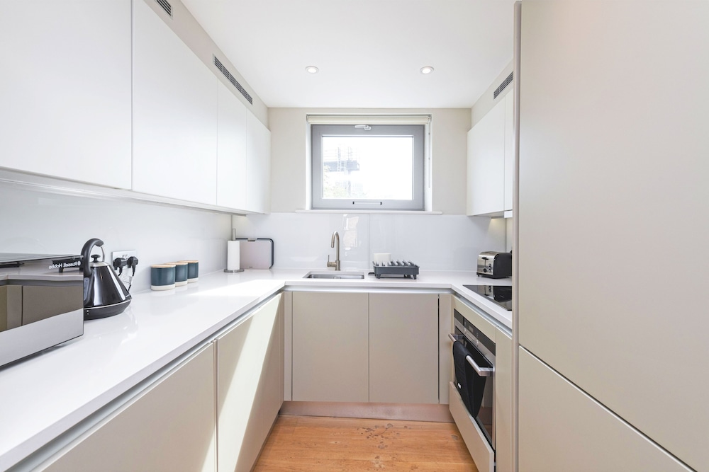 Accomodo London Southbank - Spacious & Elegant Apartments near Big Ben & London Eye