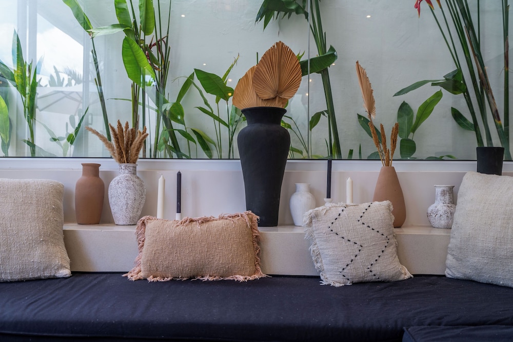 Eleven Villa Canggu - Calm Oasis with Pool and Privacy