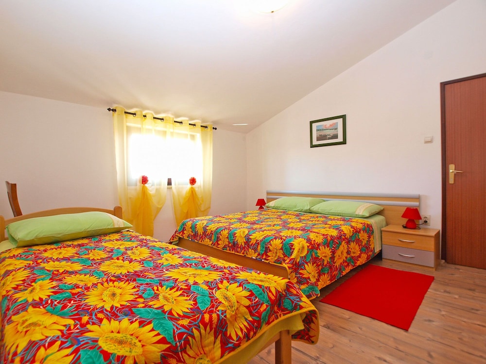 Apartments Blazenka 1270