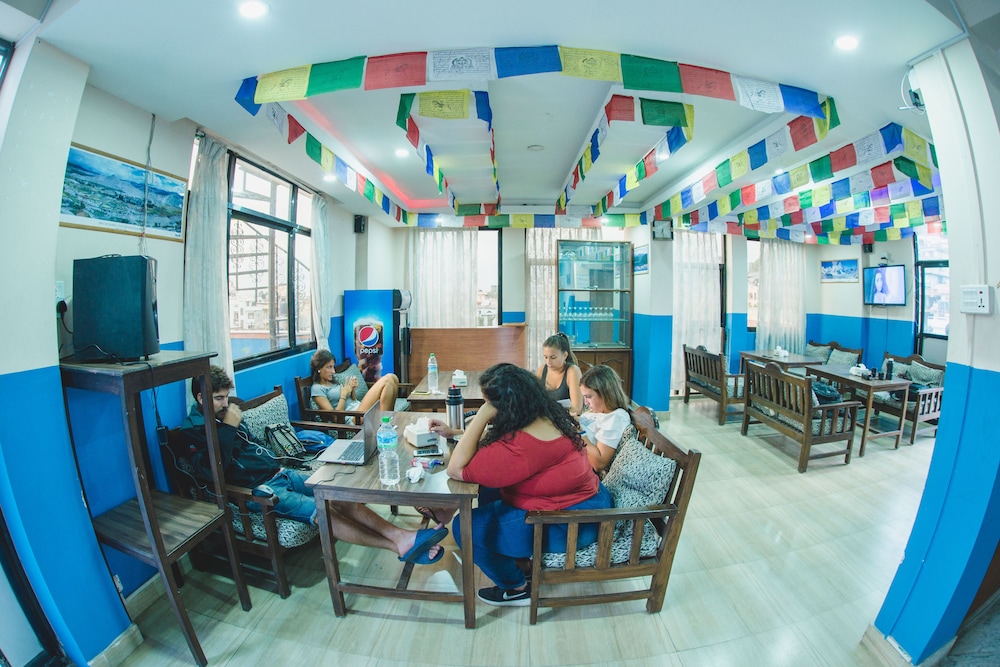 Famous House Kathmandu - Hostel