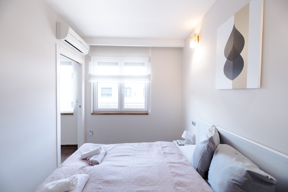 Budapest Easy Flat - Penthouse Basilica