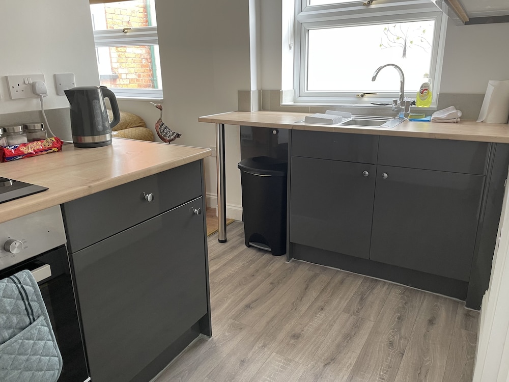 Character Town Centre ,1 Bed Flat, Boston view 5