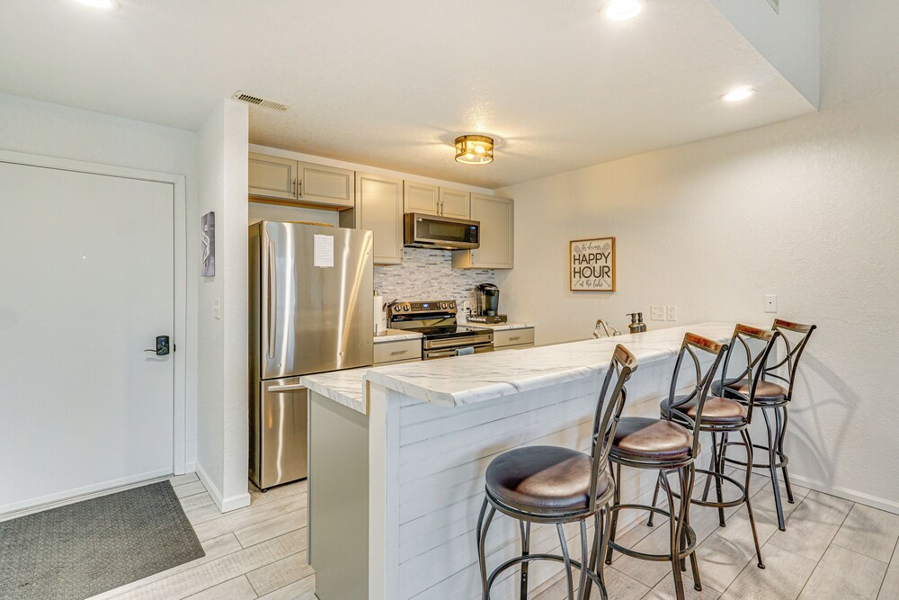 Lake Access & Views: Condo w/ Pools in Osage Beach