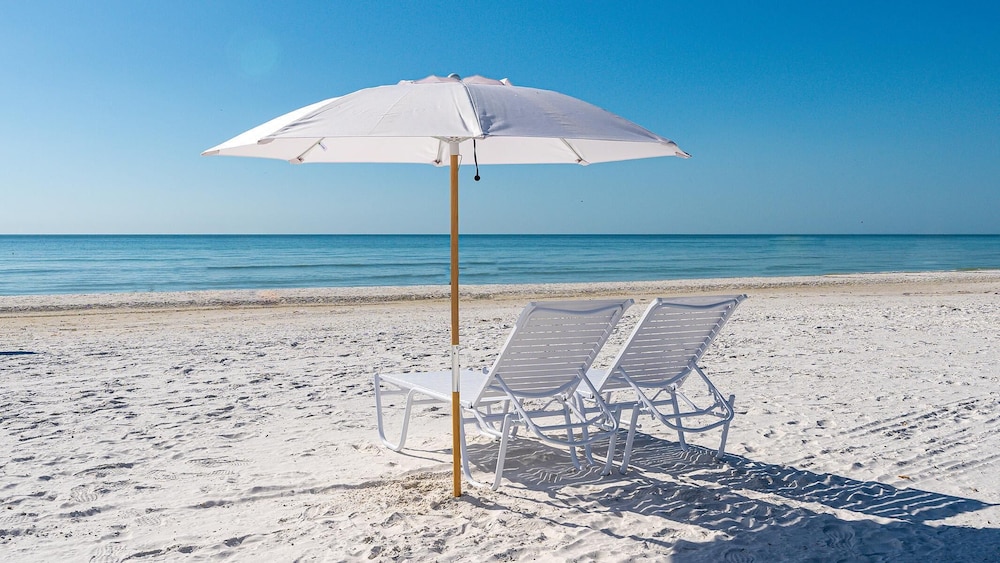 Ten35 Seaside: North Water View - Residence 606 view 4