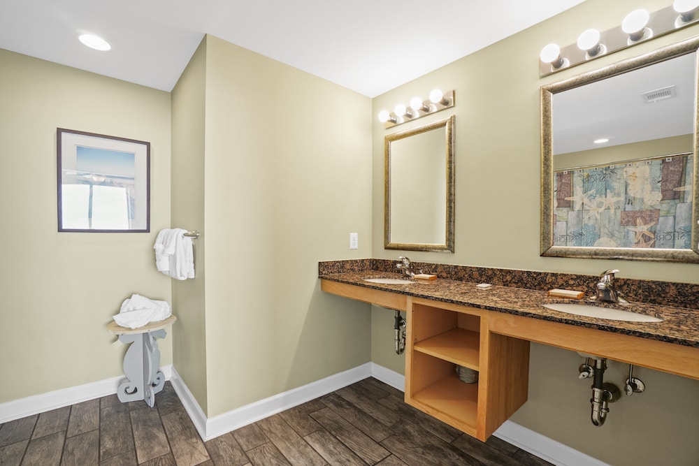 Splash Beach Resort by Panhandle Getaways