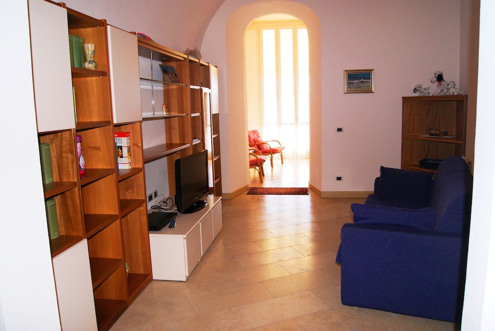King John Court Apartments