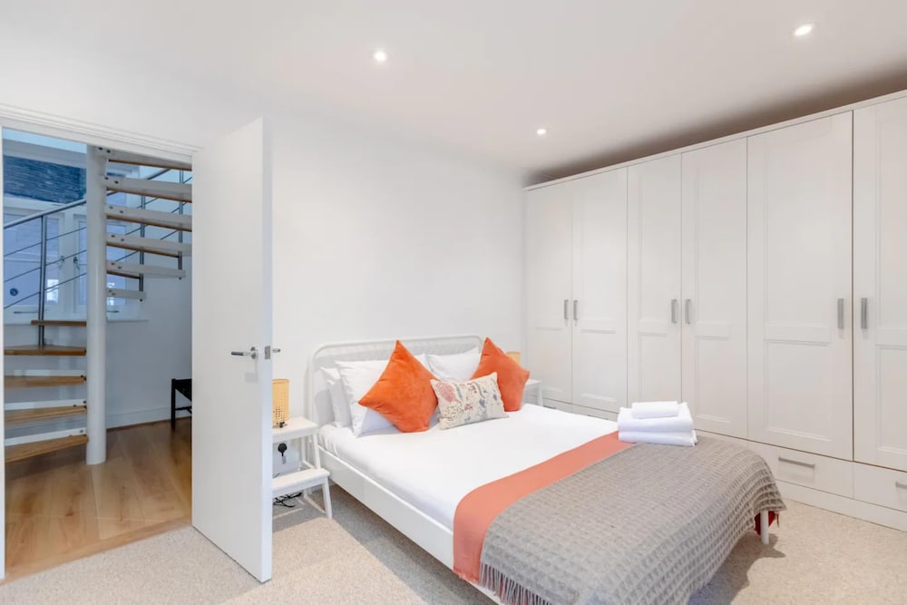 Beautiful & Modern 3 Bedroom Flat - Pimlico!