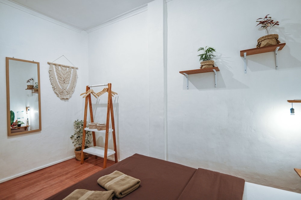 Snooze Guesthouse Yogyakarta - Hostel, Yogyakarta - 22