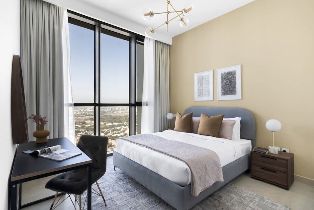 Silkhaus High Floor in Downtown Views Pool Gym