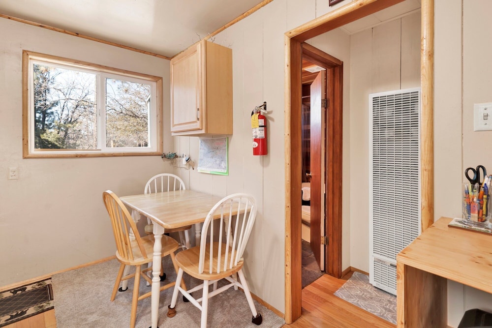 Cute and Cozy Cottage #2522