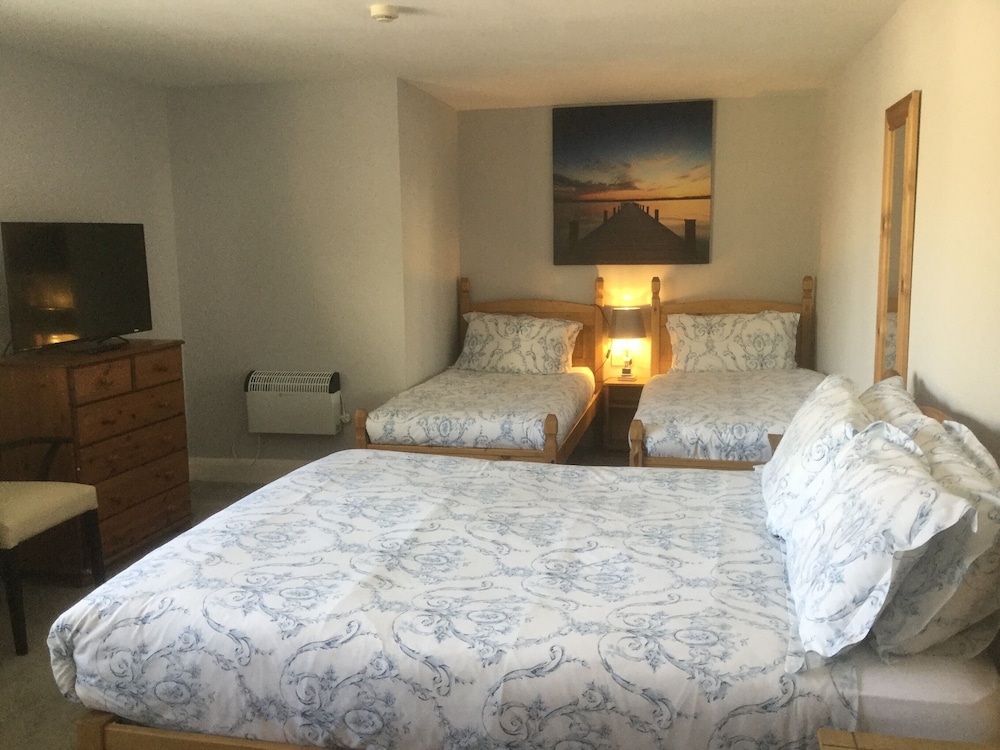 T & J Motel