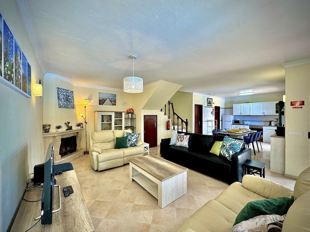 Albufeira Summer Villa 1 by Homing