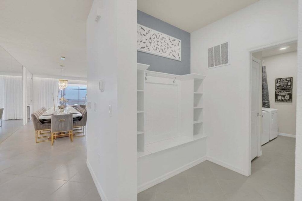 10 Bed 8 Bath Villa Gamesroom & Pool 16284saint 10 Bedroom Villa