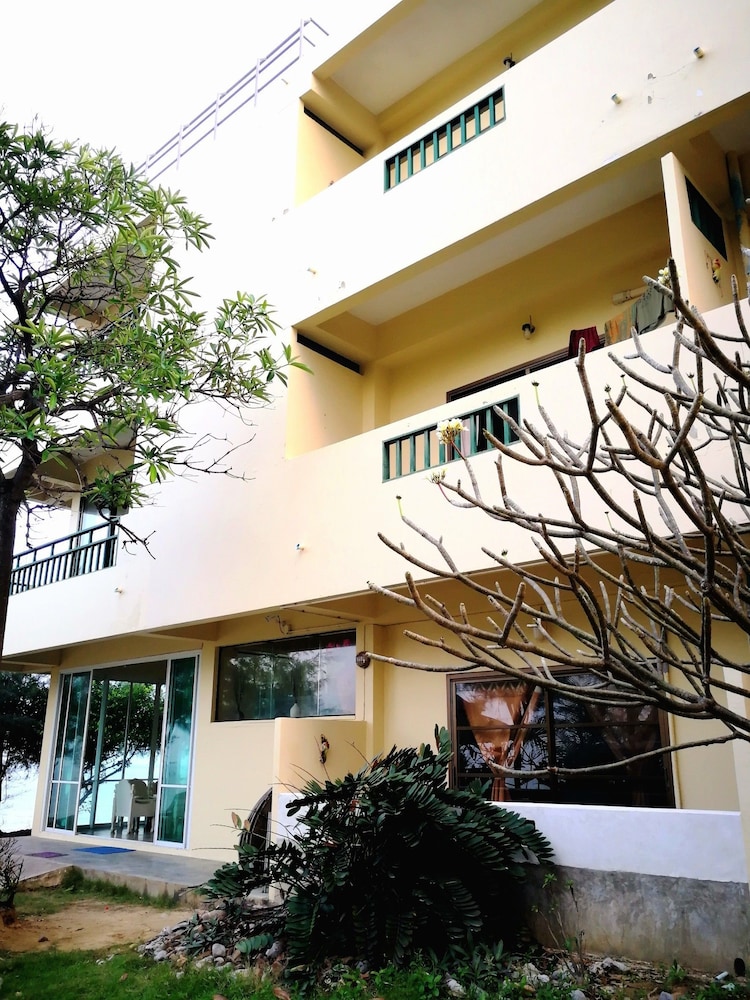 Aow Noi Sea View Resort