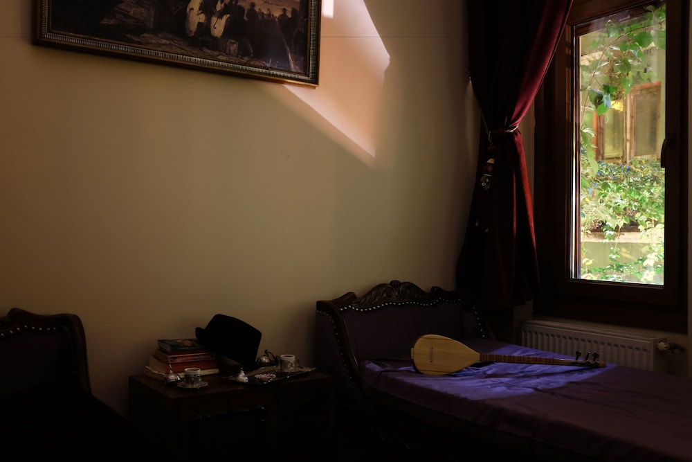 Chambers Of The Boheme - Hostel