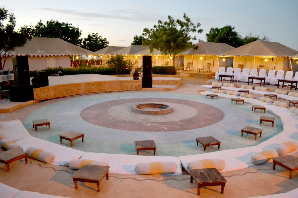 Desert Glamping