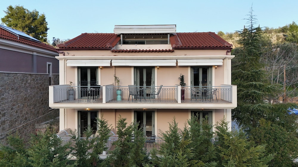 Aerinon Guesthouse