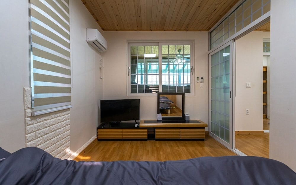 Jeju Ohu Guest House view 2