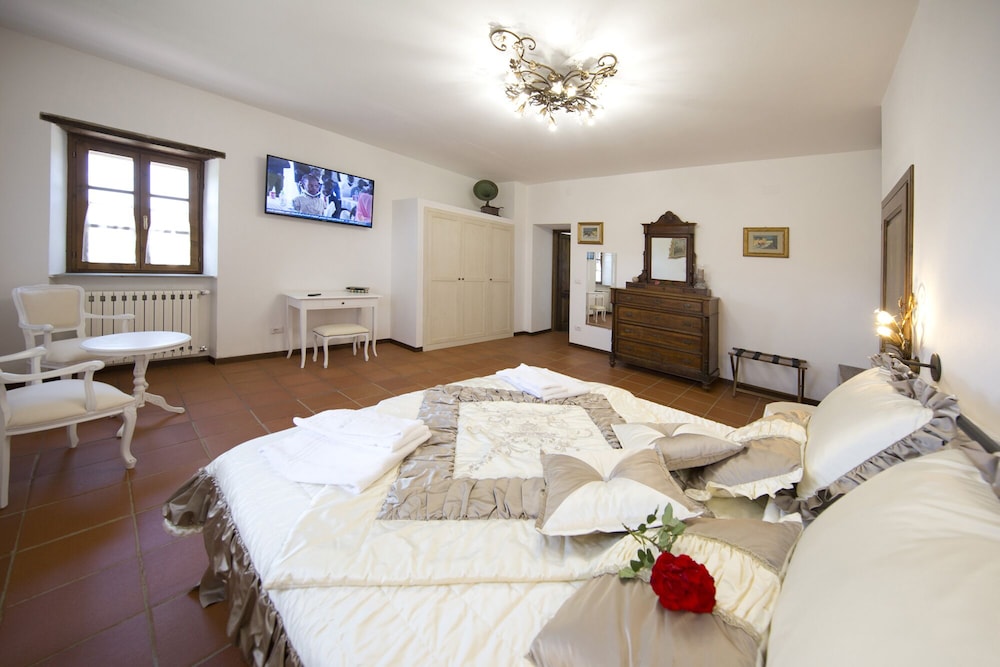Podere Le Volte - Country House