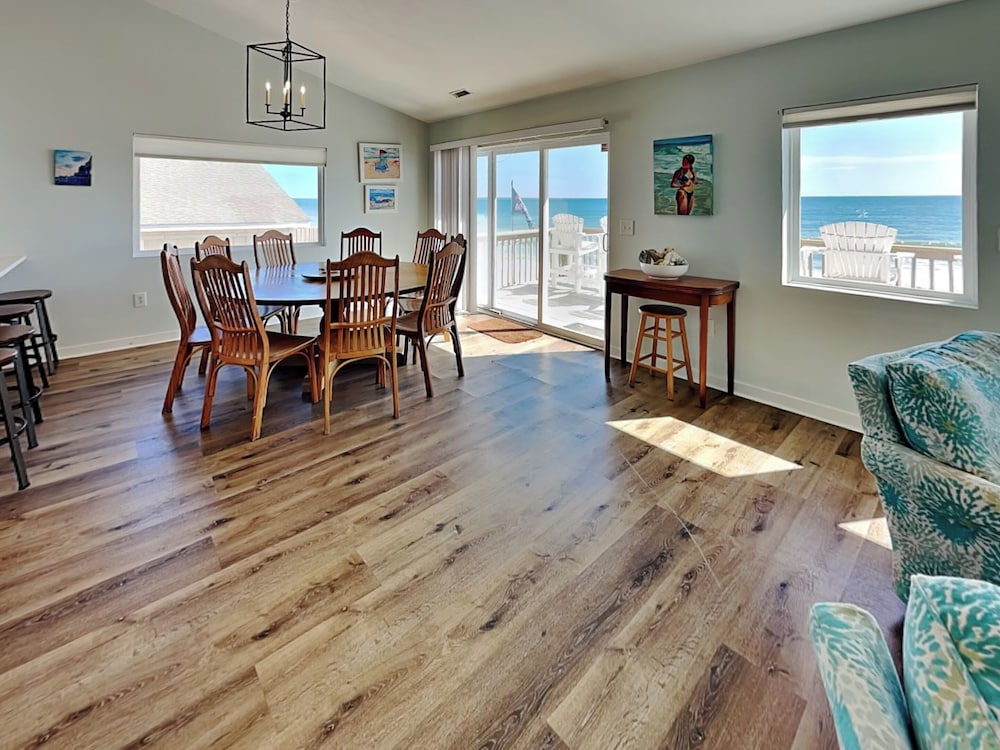 A Grande Green by Topsail Realty