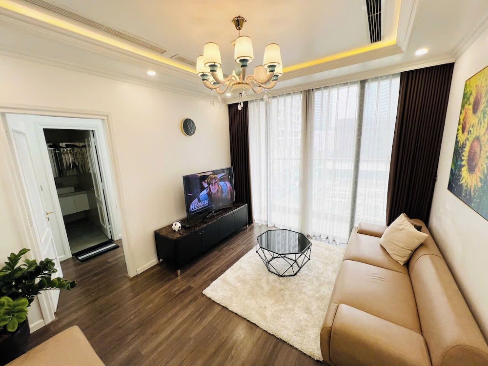 Daniel Homes - Vinhomes SkyLake Luxury