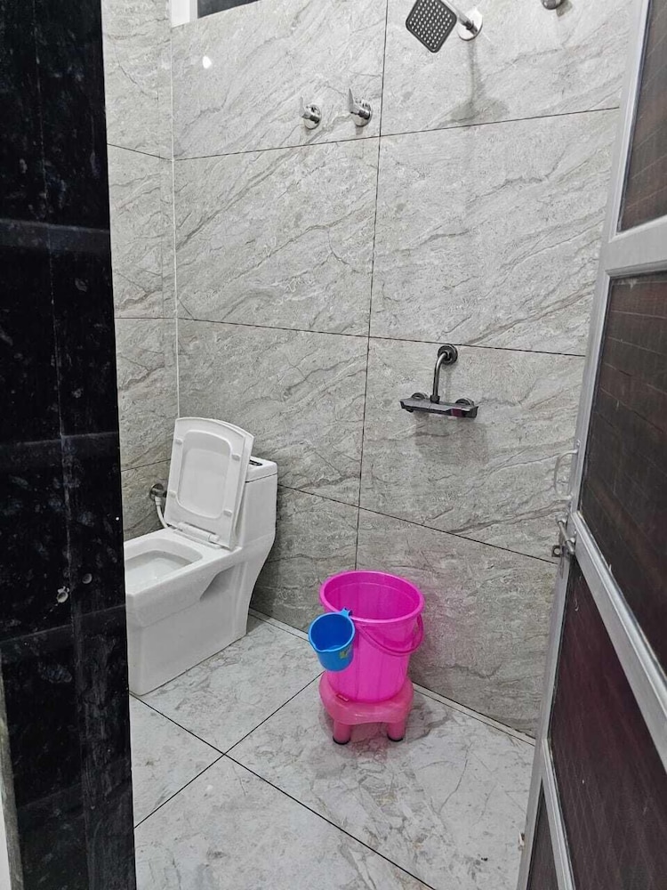 Hotel Virat palace
