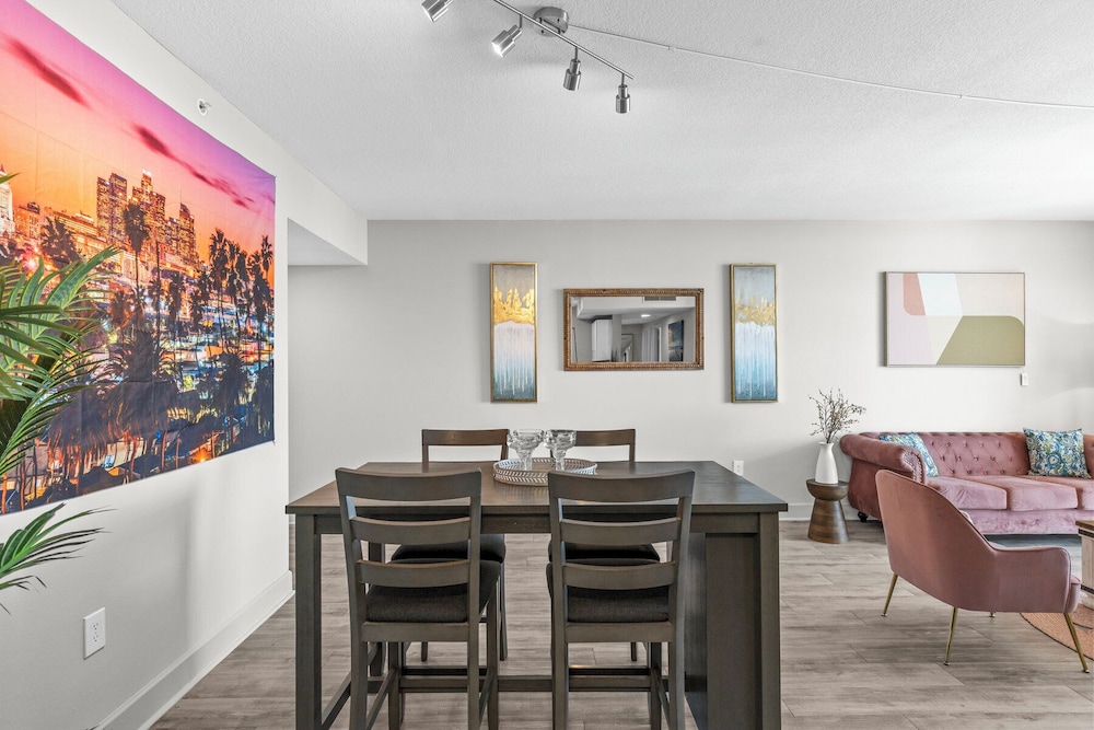 2Br2Ba Next To Jackson Memorial Hospital
