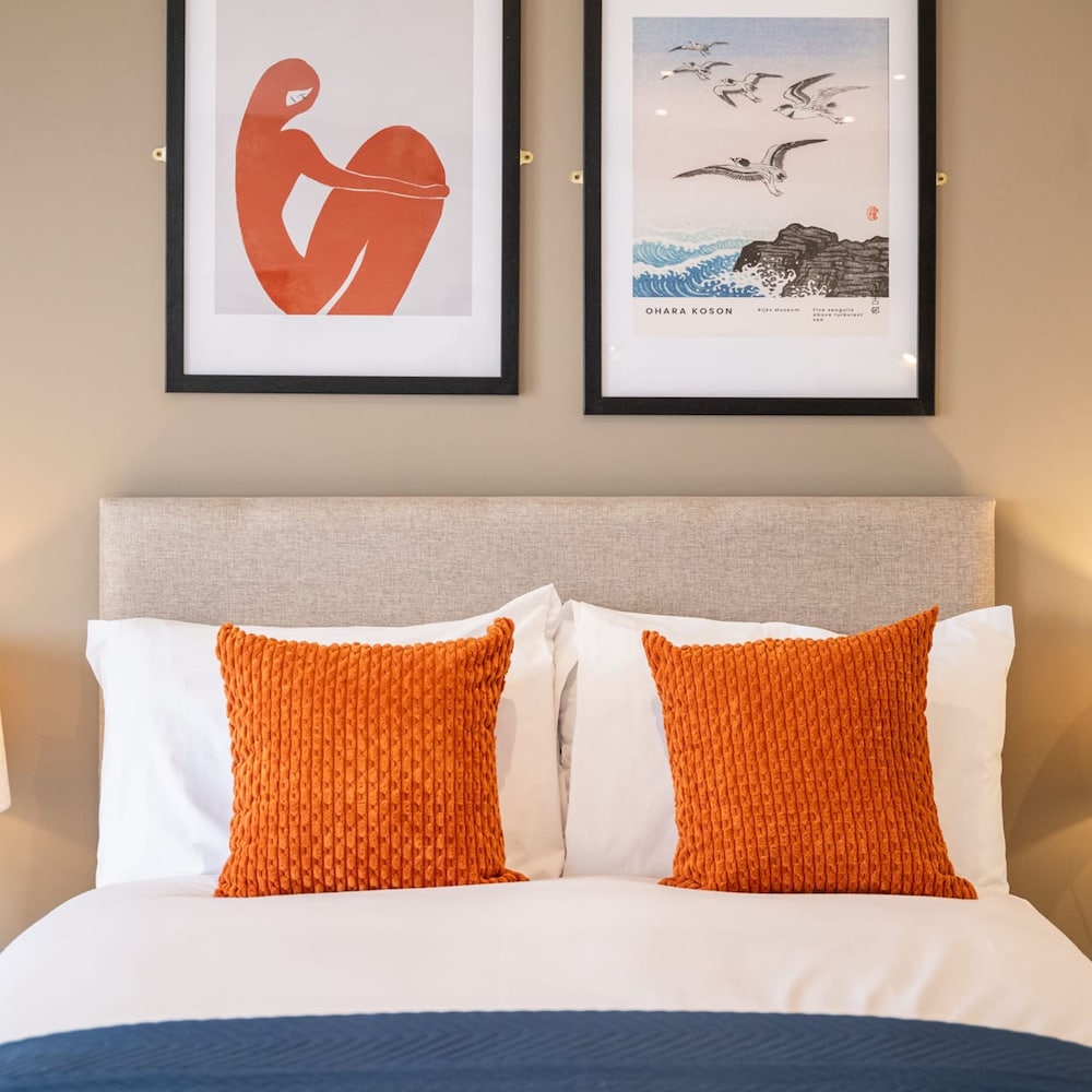 Host Stay Richmond Place 204 view 3