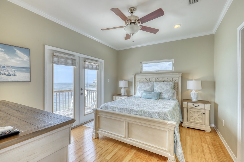 Villa Delphinus - Beachfront! And Pet Friendly! Feel The Ocean Breezed And Hear The Waves Lapping Right At Your Doorstep! 3 Bedroom Home by RedAwning view 4