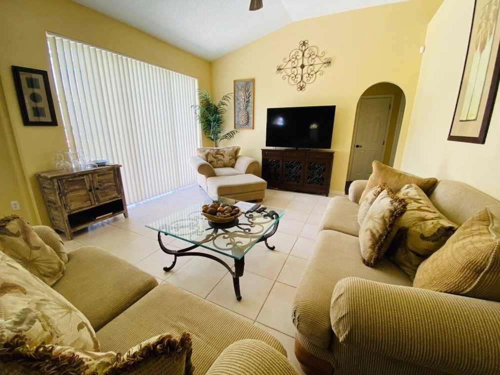 Southern Dunes Golf Views! 5 Bedroom Home by RedAwning