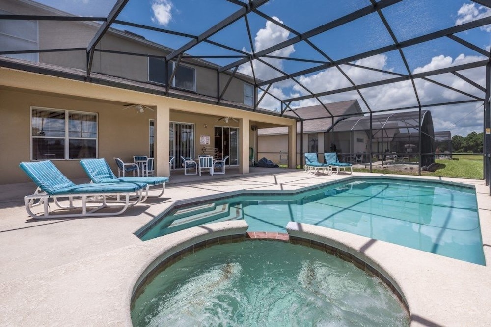 7BR Pool Home Emerald Island by SHV-8409