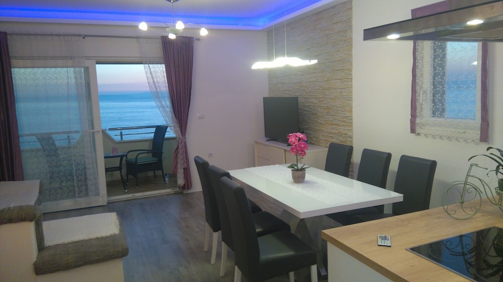 Apartments Rakuljic