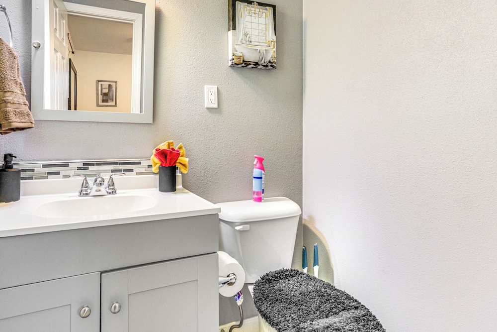 Fish, Hike & Relax: North Little Rock Gem w/ Yard