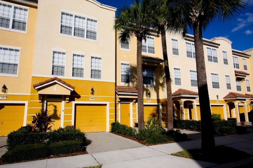4845 Vista Cay