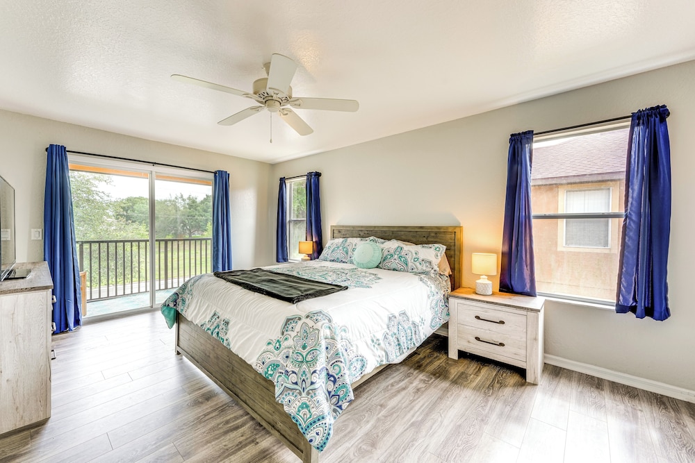 9 Mi to Disney: Gated Resort Escape w/ Pool Access