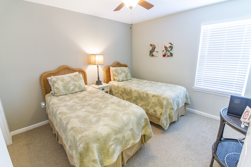 Avery's Ocean Breeze by Distinctive Beach Rentals view 5
