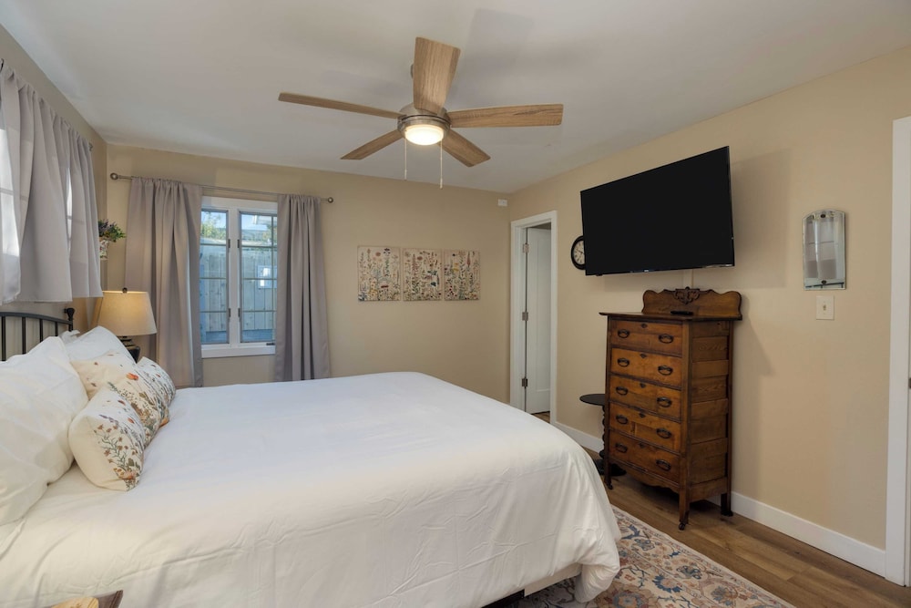 Coastal Gem Near Pismo Beach w/ Hot Tub, Firepit & Outdoor Dining Newport Oasis by Avantstay